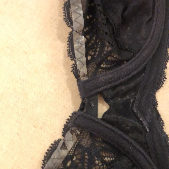 Triumph Black Lace Bra 32D - Picture 4 of 4